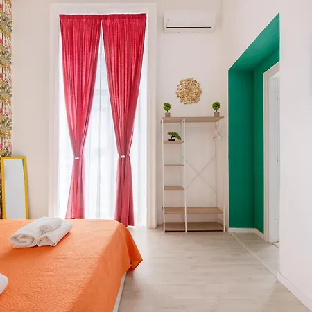 Salotto Napoletano Minu Nápoles